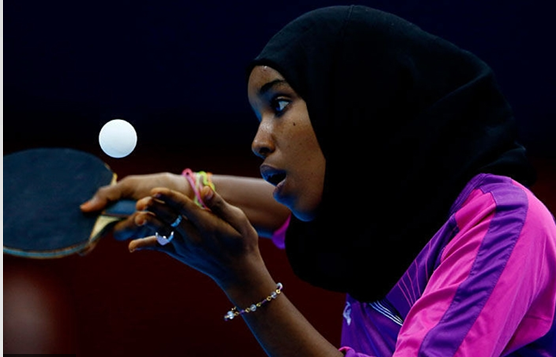 یاسمین حسن فرح از جیبوتی، شرکت‌کننده محجبه در مسابقات پینگ پونگ المپیک