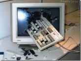 بریتانیا برای جلوگیری از افشای اسنودن رایانه گاردین را شکست