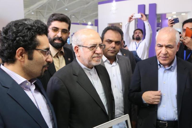 محمدرضا نعمت‌زاده، وزیر صنایع به الکامپ آمد